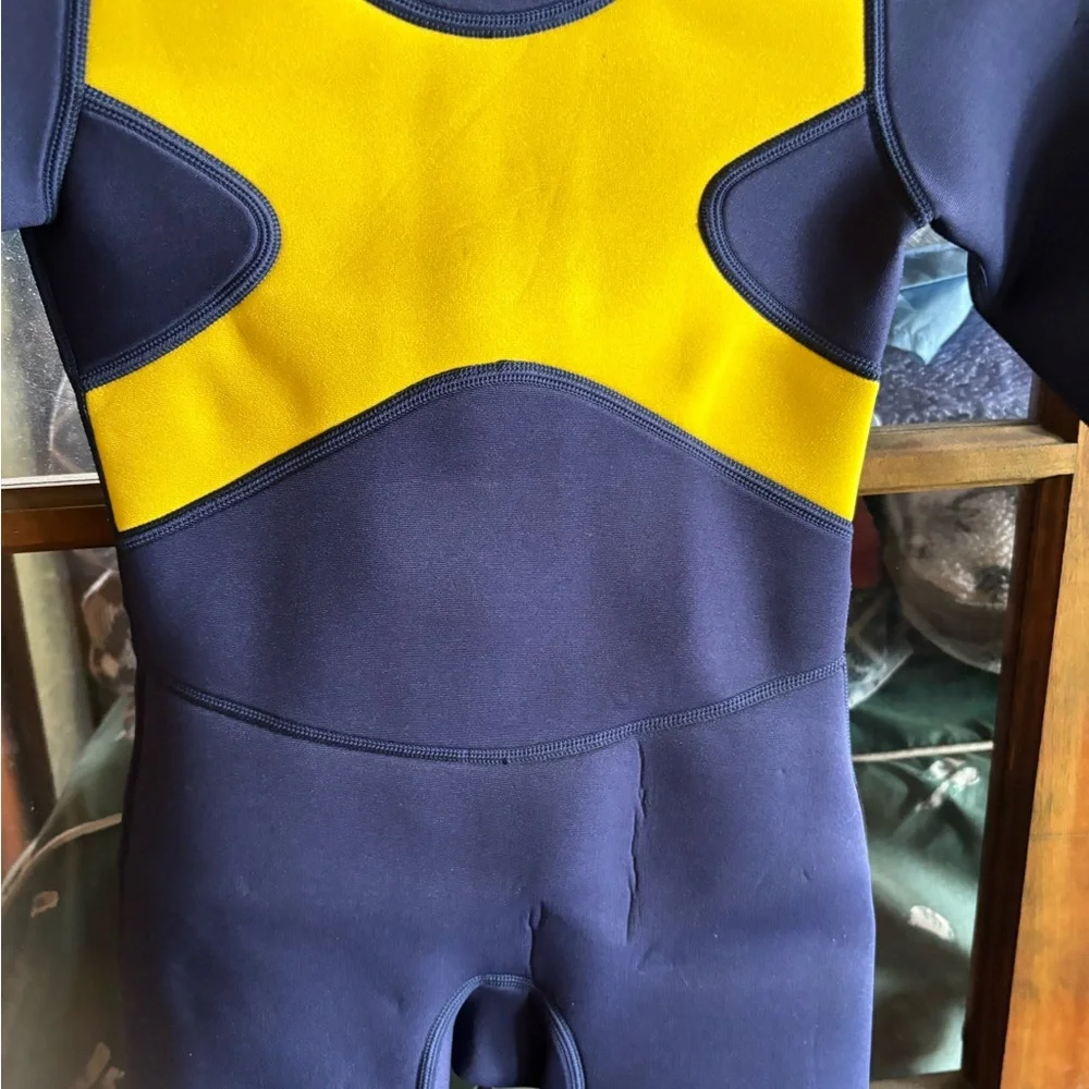 NWT Hevto wetsuit - Picture 4 of 7